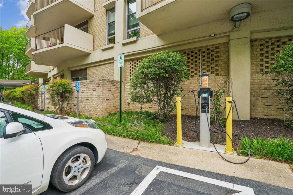 Image 49 of property listing at 9039 SLIGO CREEK PKWY #516, Silver Spring, MD 20901