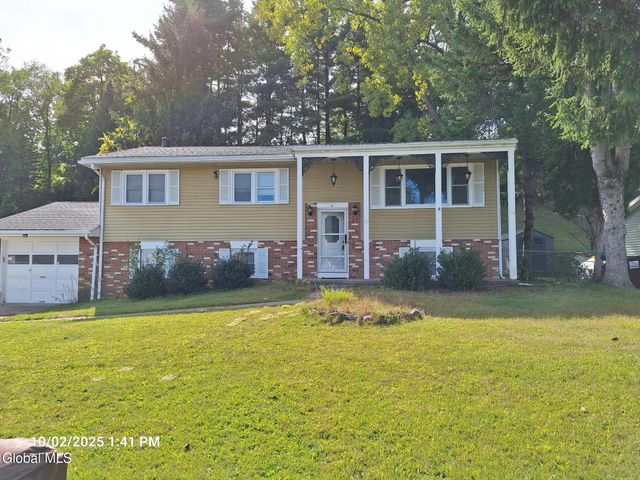 19 Wendell Drive, Colonie, NY 12205