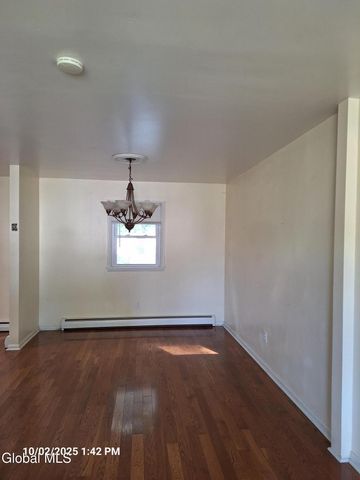 19 Wendell Drive, Colonie, NY 12205