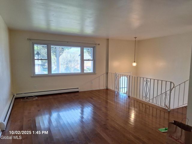 19 Wendell Drive, Colonie, NY 12205