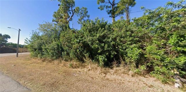 211 Vermont WAY, Lehigh Acres, FL 33936