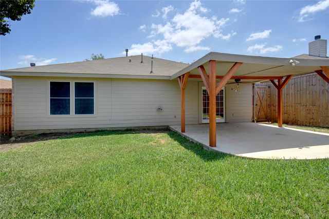 6061 Arabian Avenue, Fort Worth, TX 76179