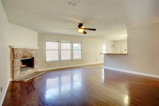 6061 Arabian Avenue, Fort Worth, TX 76179