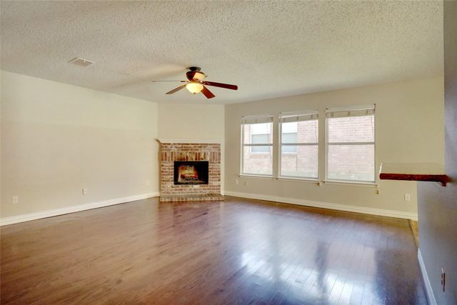 6061 Arabian Avenue, Fort Worth, TX 76179