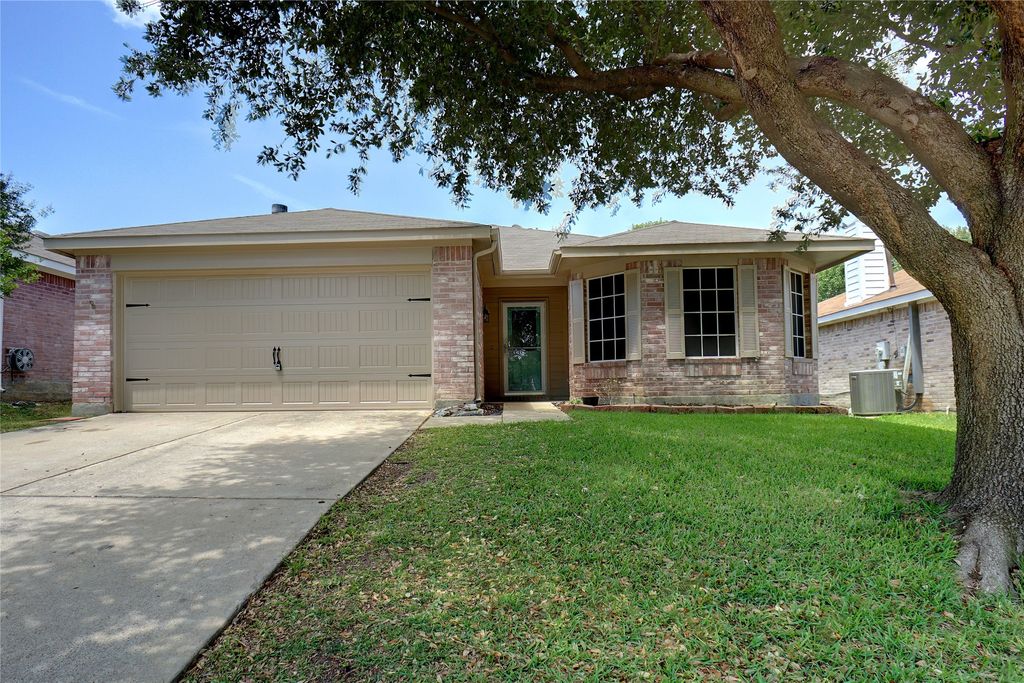 6061 Arabian Avenue, Fort Worth, TX 76179