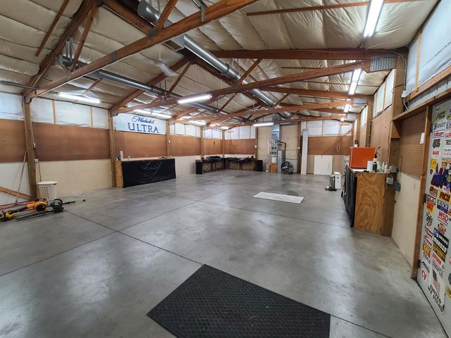 826 W 49th St N, Wichita, KS 67204