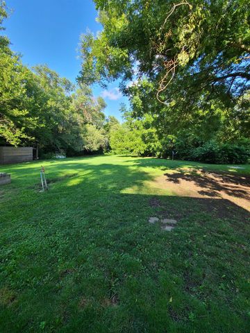 826 W 49th St N, Wichita, KS 67204