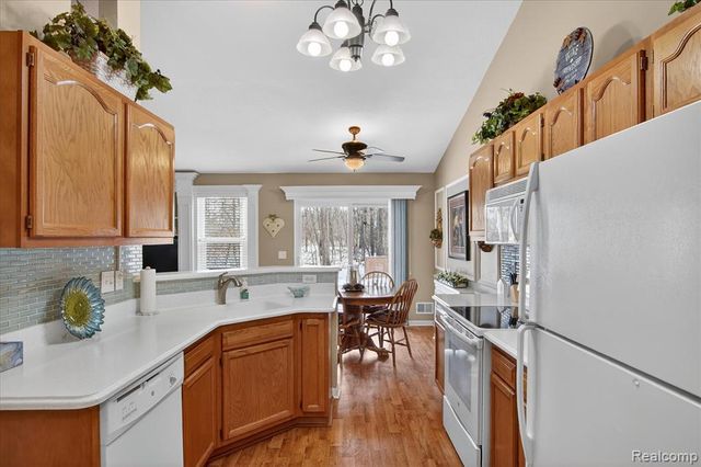 6456 Pembrook Drive, Westland, MI 48185