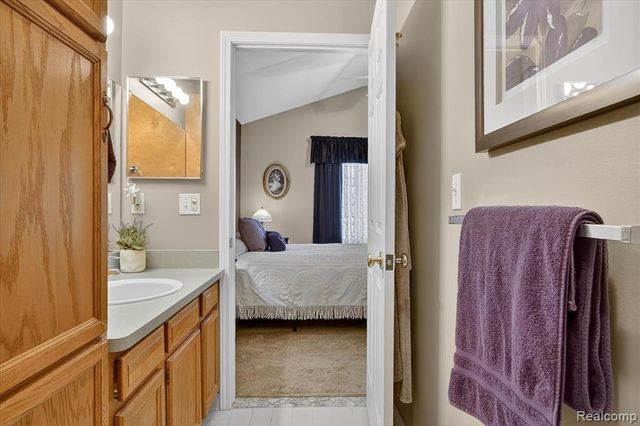 6456 Pembrook Drive, Westland, MI 48185