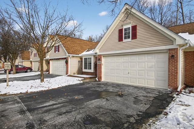 6456 Pembrook Drive, Westland, MI 48185