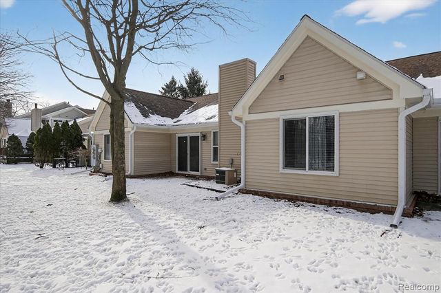 6456 Pembrook Drive, Westland, MI 48185