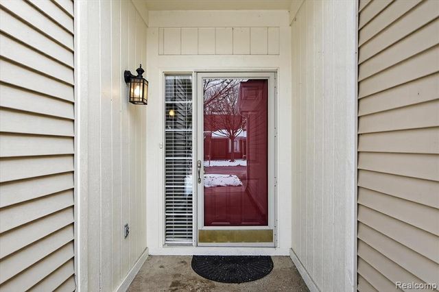 6456 Pembrook Drive, Westland, MI 48185