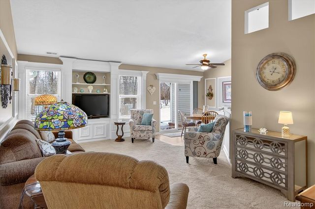 6456 Pembrook Drive, Westland, MI 48185