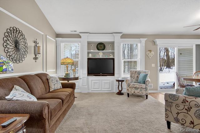 6456 Pembrook Drive, Westland, MI 48185