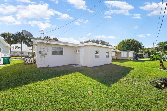 2709 NW 54th St, Tamarac, FL 33309
