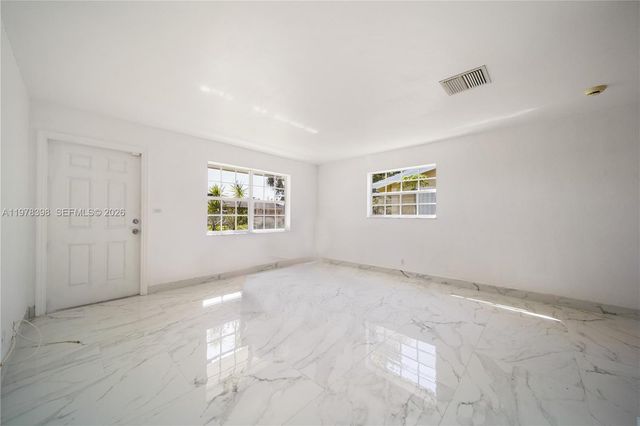 2709 NW 54th St, Tamarac, FL 33309