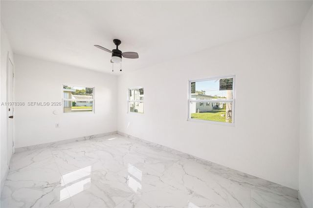 2709 NW 54th St, Tamarac, FL 33309