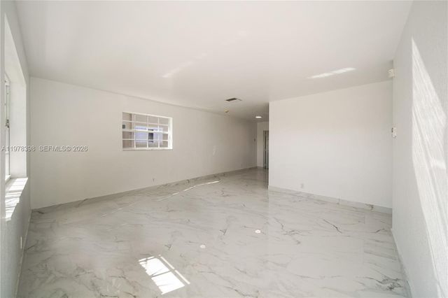 2709 NW 54th St, Tamarac, FL 33309