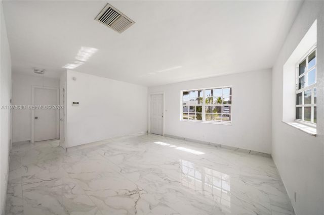 2709 NW 54th St, Tamarac, FL 33309