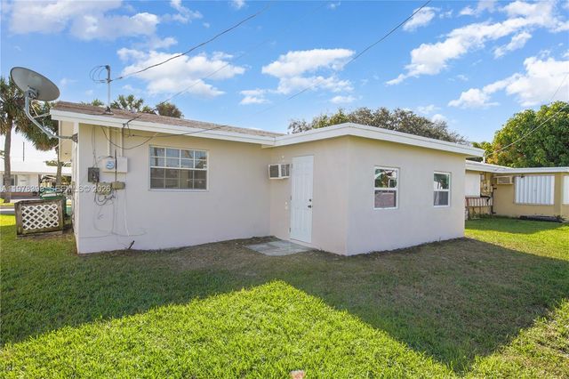 2709 NW 54th St, Tamarac, FL 33309