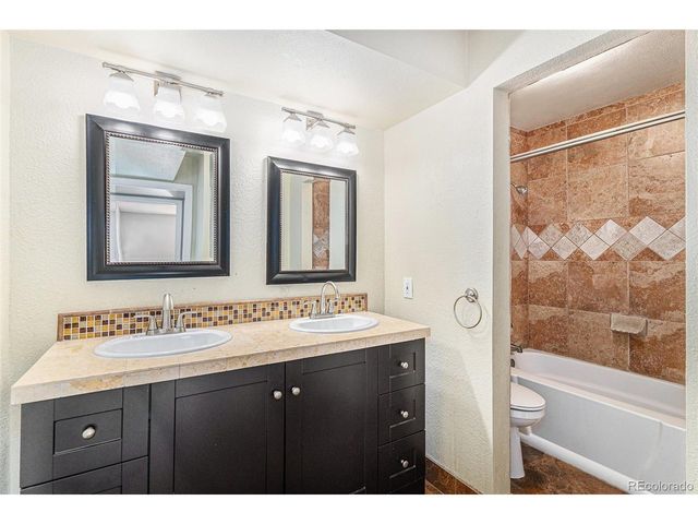 3550 S Harlan St 19-242, Denver, CO 80235