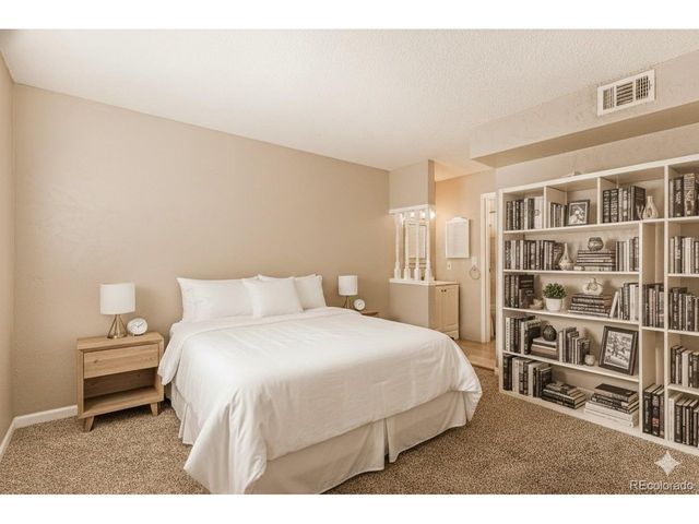 3550 S Harlan St 19-242, Denver, CO 80235