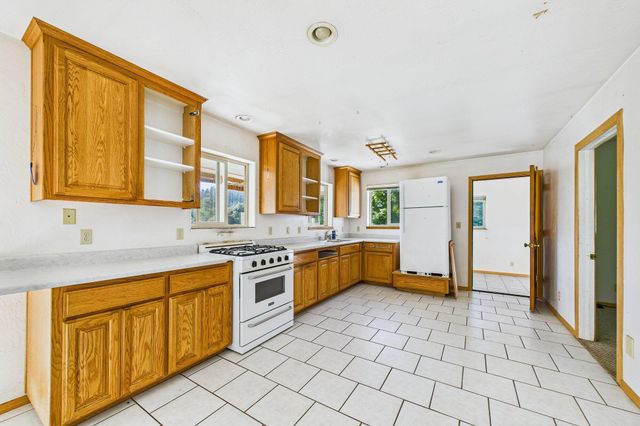 7300 Doody Ridge Road, Ettersburg, CA 95542