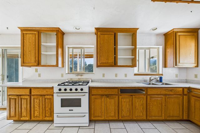 7300 Doody Ridge Road, Ettersburg, CA 95542