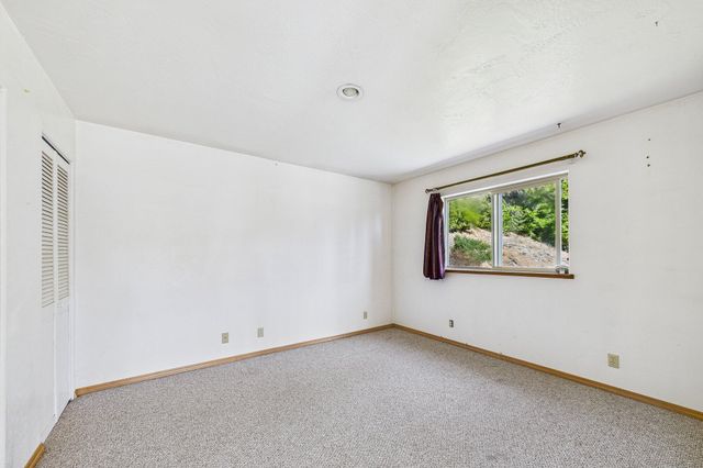 7300 Doody Ridge Road, Ettersburg, CA 95542