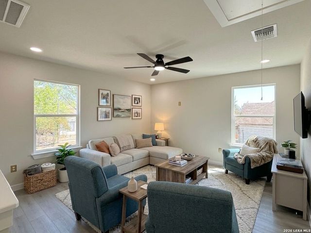 1822 Monterey, San Antonio, TX 78207