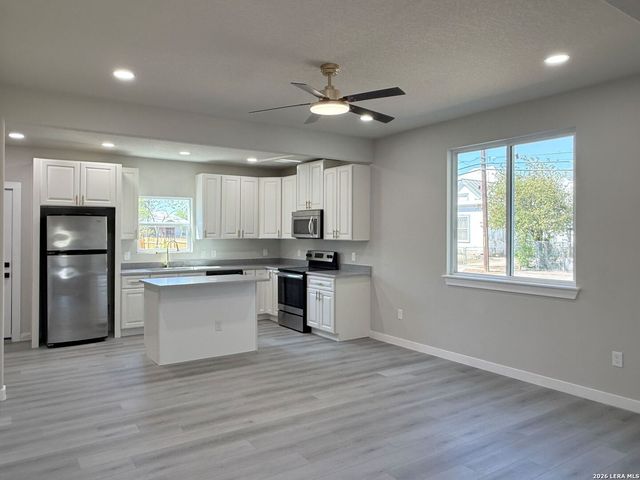 1822 Monterey, San Antonio, TX 78207