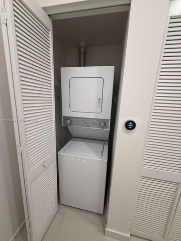 7875 NW 107th Ave 211, Doral, FL 33178