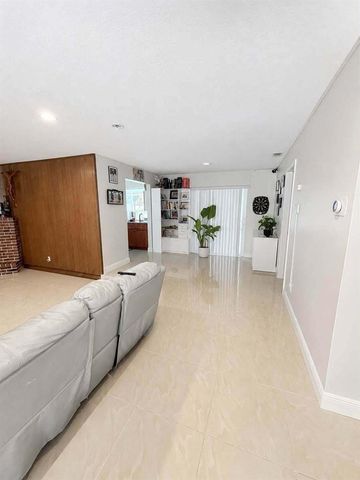 4291 NW 42nd Street, Lauderdale Lakes, FL 33319
