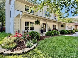1025 Heatherwood Drive, O'fallon, IL 62269