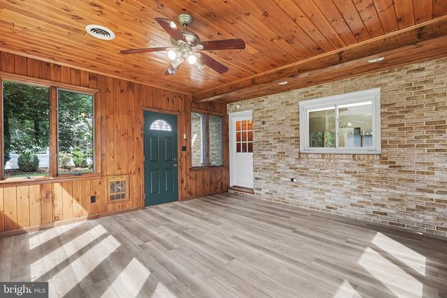 224 AVON DR, Carlisle, PA 17013