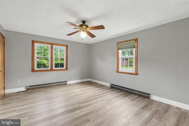 224 AVON DR, Carlisle, PA 17013