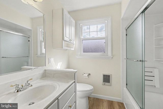 224 AVON DR, Carlisle, PA 17013