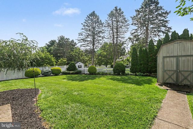 224 AVON DR, Carlisle, PA 17013