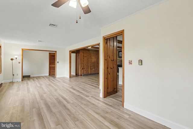224 AVON DR, Carlisle, PA 17013
