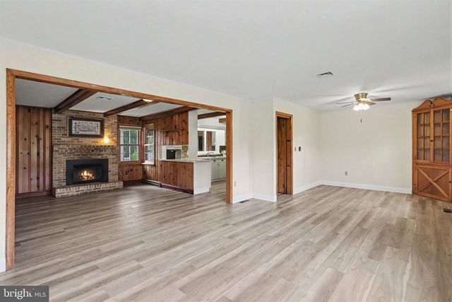 224 AVON DR, Carlisle, PA 17013