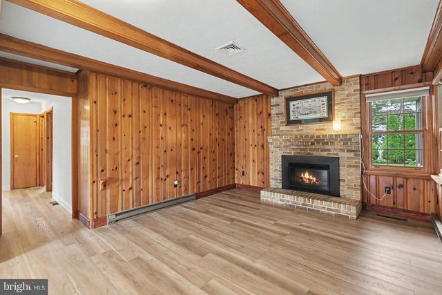 224 AVON DR, Carlisle, PA 17013