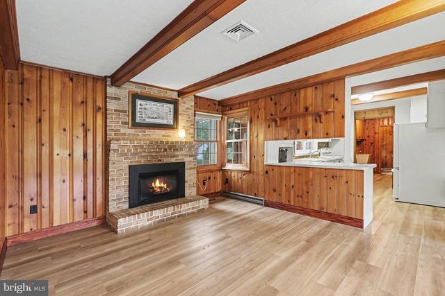 224 AVON DR, Carlisle, PA 17013