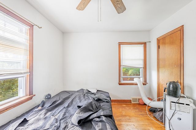 2910 E 138th Place, Burnham, IL 60633