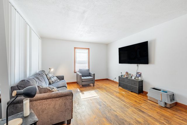2910 E 138th Place, Burnham, IL 60633