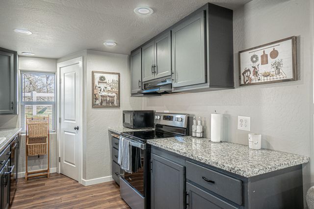 26960 Highway 62, Trail, OR 97541