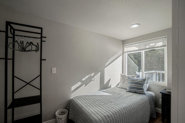 26960 Highway 62, Trail, OR 97541