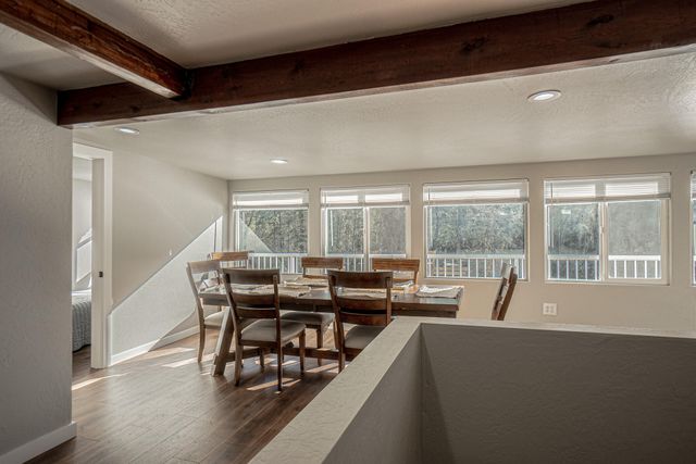 26960 Highway 62, Trail, OR 97541