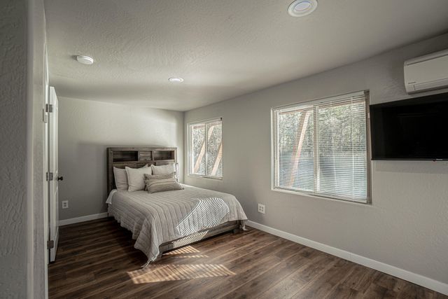 26960 Highway 62, Trail, OR 97541