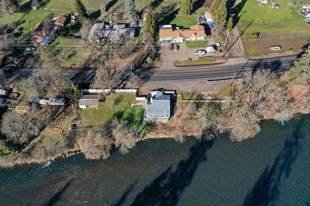 26960 Highway 62, Trail, OR 97541