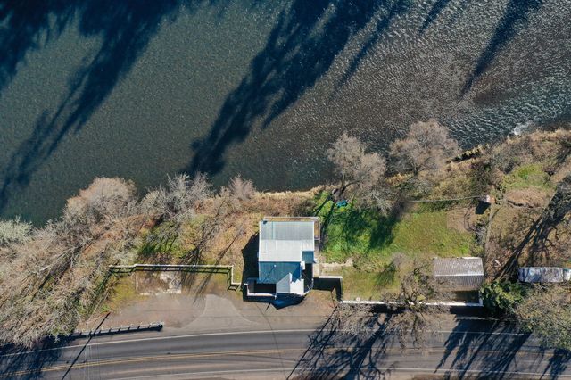 26960 Highway 62, Trail, OR 97541